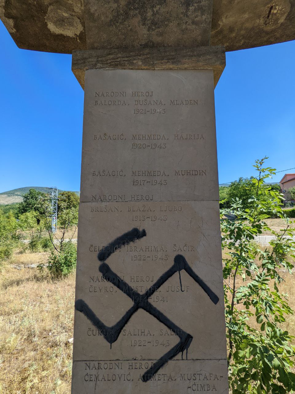 monument in Ovojci (2022, source: spomenicinob.info)